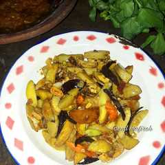 A picture of Jengkol goreng empuk.