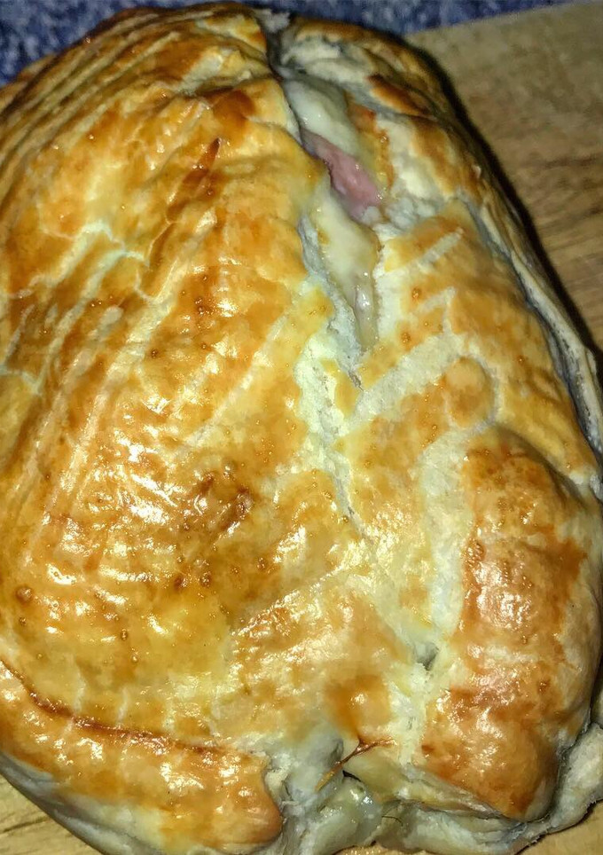 Una foto de Hojaldre con pollo relleno