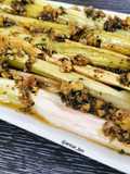 Puerros asados con vinagreta de nueces