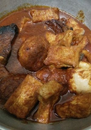 Foto resep Semur tongkol,telur,tahu pedasss..