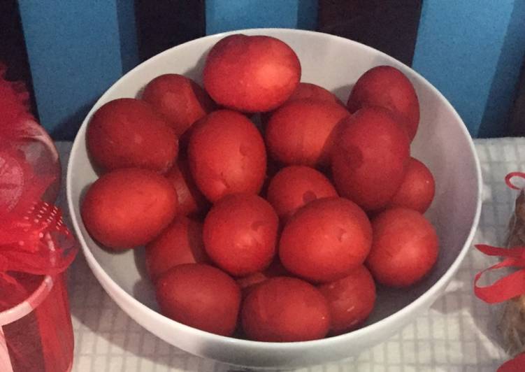 Bagaimana Membuat Telur Merah ulang tahun Anti Gagal