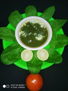 पालक सूप (palak soup recipe in Hindi) रेसिपी मुख्य फोटो