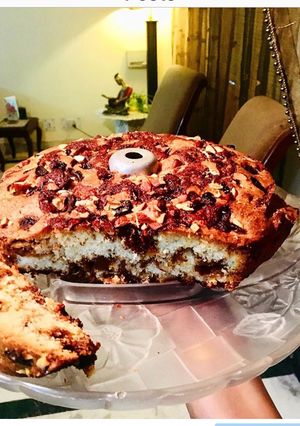 A picture of Appricot peach caramel cake.