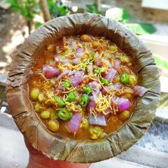 A picture of Street style Ghugni Chaat!.