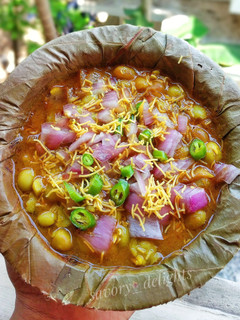 A picture of Street style Ghugni Chaat!.
