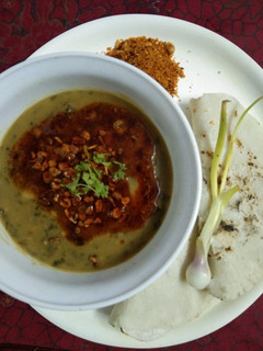 A picture of Palak curry spinach curry.