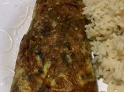 Una foto de espinaca con huevo para desayuno