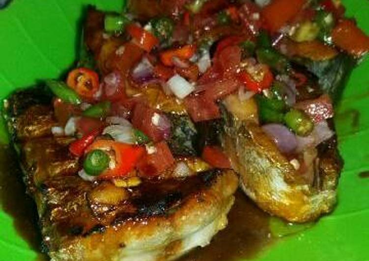 Resep Tenggiri Bakar Kecap &amp;amp; Sambal Matah yang Enak