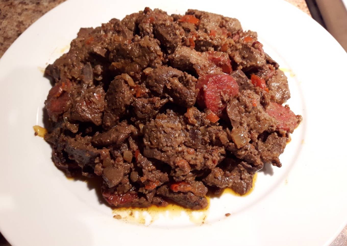 Salpicón caliente de hígado y chorizo (Indios y Mulatas)