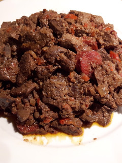 Una foto de Salpicón caliente de hígado y chorizo (Indios y Mulatas)