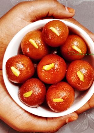 A picture of Bread Gulab jamun.