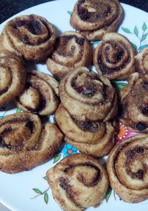 A picture of Sugar coated Cinnamon Rolls.