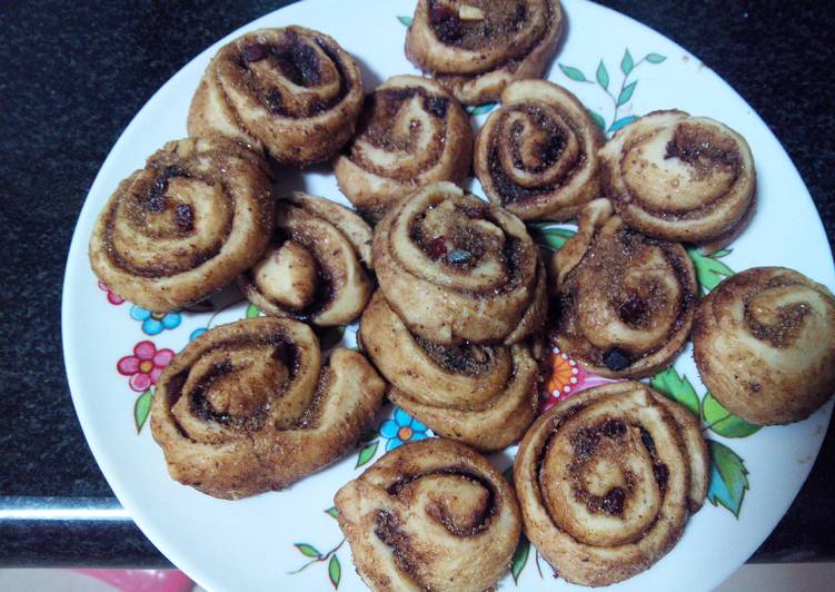 Sugar coated Cinnamon Rolls