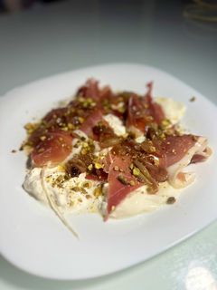 Una foto de Ensalada de uvas asadas