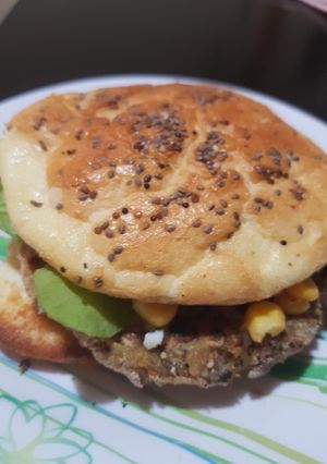 Una foto de Hamburguesa de lentejas y Pan sin Harina.🤩🤩