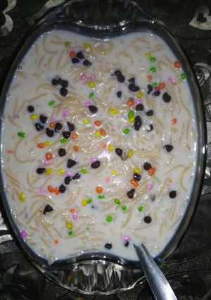 A picture of Methi Eid methi sawaiyaan.