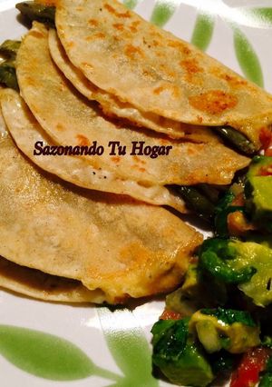 Una foto de Quesadillas de nopal y queso💖