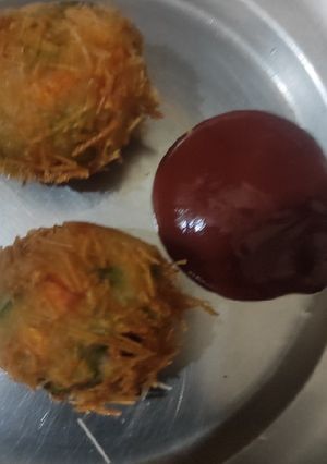 बीटरूट मिक्स वेज कटलेट (beetroot Mix veg cutlet recipe in Hindi) रेसिपी मुख्य फोटो
