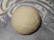 Una foto di pizza con lievito di birra