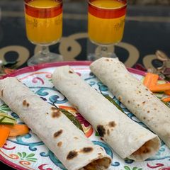 A picture of Grilled chicken Shawarma.
