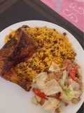 Arroz con gandulees, pollo horneado y ensalada de atún.❤️