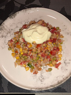 Una foto de Salpicón de legumbres con arroz