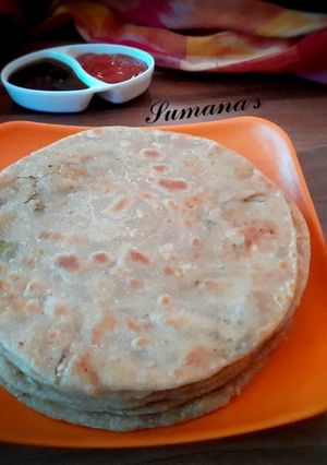 আলুর পরোটা (Aloor paratha recipe in Bengali) রেসিপির প্রধান ছবি