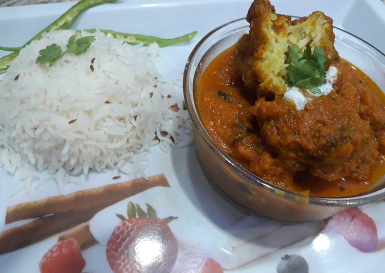 Delicious Bottle gourd kaju kofta curry with jeera rice