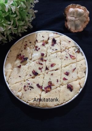 A picture of Sitafal halva.