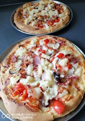 A picture of Pizza.