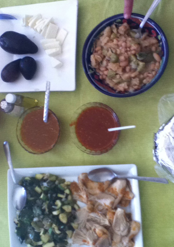 Una foto de Desayuno colonial