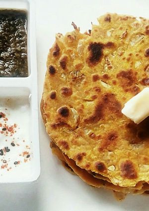 A picture of Besan onion thepla.