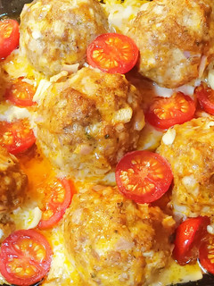 Una foto de Albóndigas rellenas de mozzarella