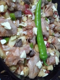 صورة لوصفة صينية خضر بأجنحة الدجاج في الفرن 👌😋
