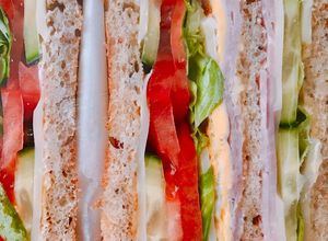 Hình của món Bánh Mì Sandwich Kẹp Thịt Nguội Phô Mai 🥪.