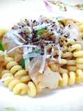 Fusilli bucati con belga ai ferri, pepe tostato e ricotta salata