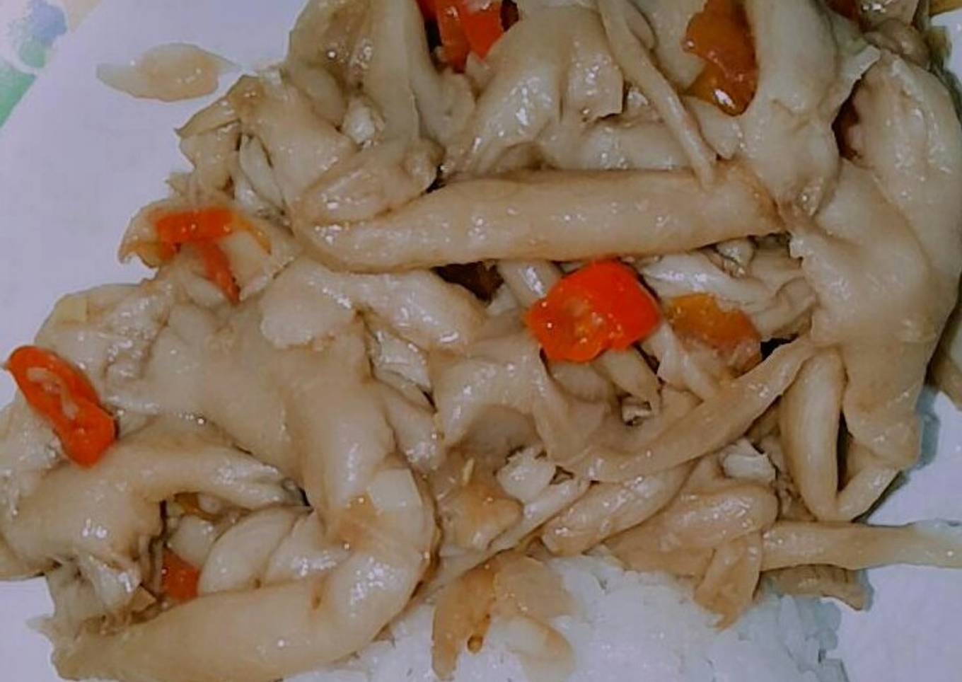 Kami menelan nasi goreng dengan jamur