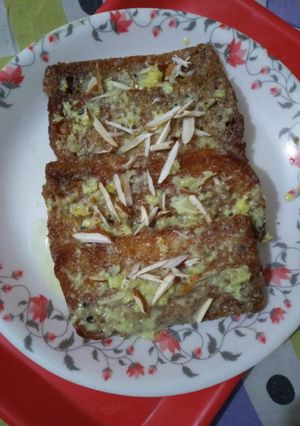 A picture of Shahi tukra.