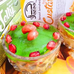 A picture of Upside down Green Trifle.