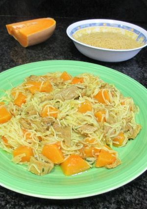 Foto principal de Fideo con carne de pollo y calabaza