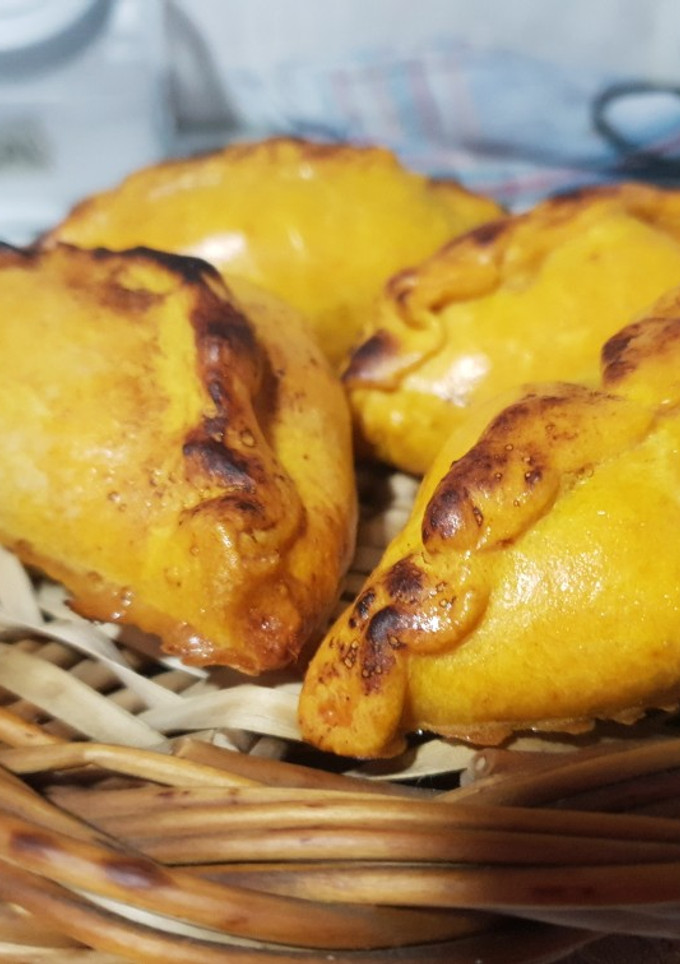 Una foto de Salteñas de pollo Bolivianas🇧🇴