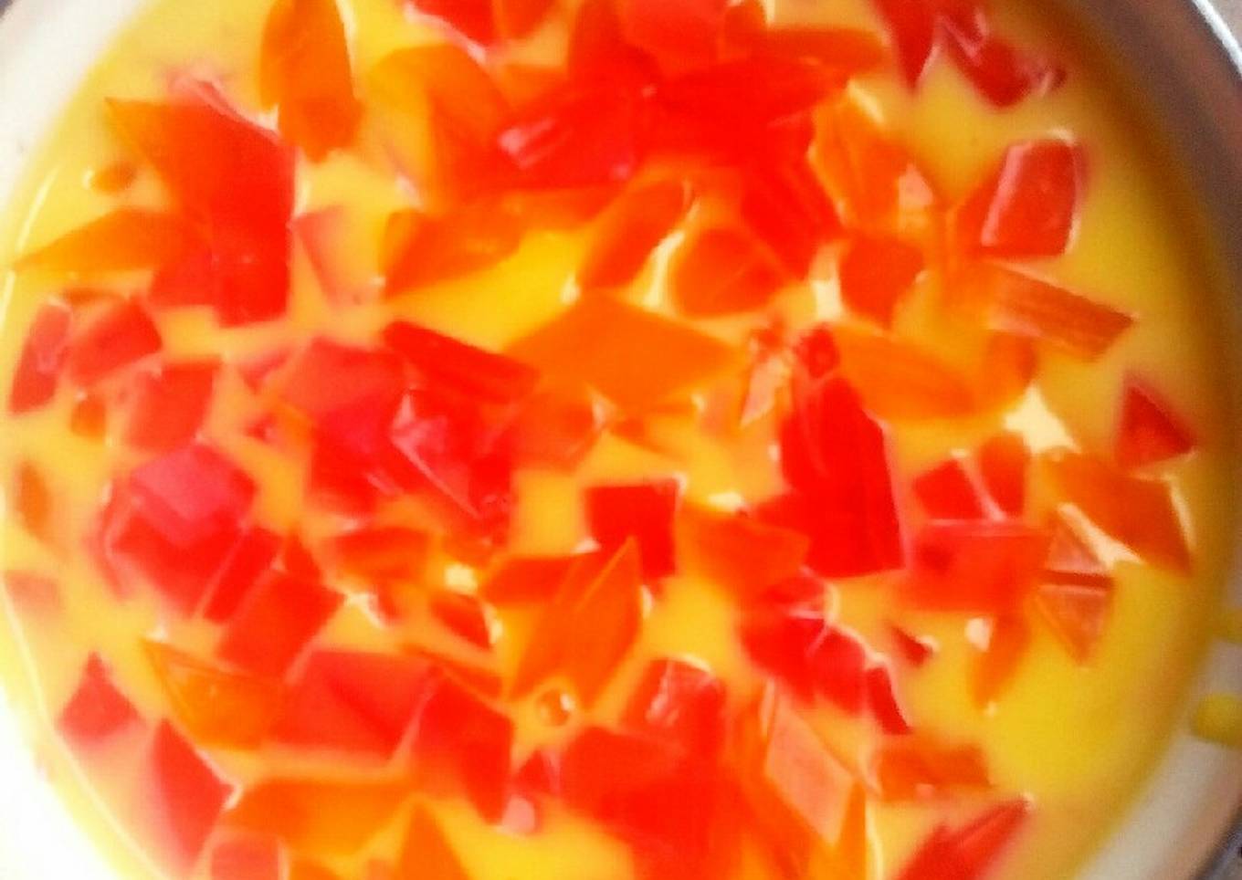 Custard with crystal jelly