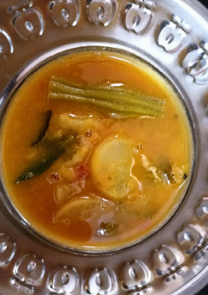 முள்ளங்கி முருங்கைக்காய் சாம்பார்(sambar recipe in tamil) செய்முறை முக்கிய புகைப்படம்