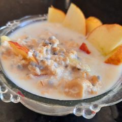 Overnight oats A picture of Overnight oats.