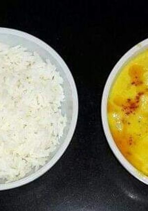 A picture of Kadhi Chawal.
