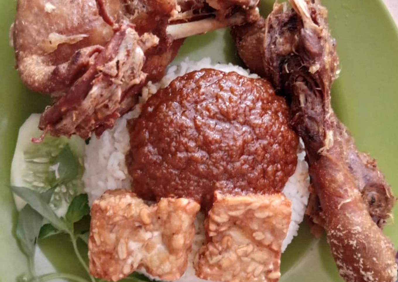 Bebek ungkep sambel bajak mantap 👌