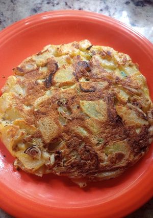 Una foto de Tortilla de papa (con cebolla)