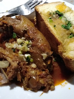 A picture of Bloomin onion bread with kienyeji chicken#myfavoriteeasterdish.