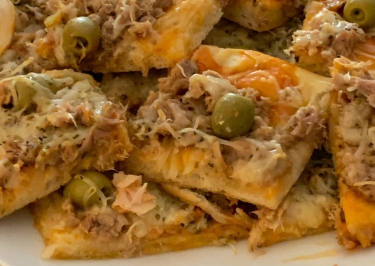 Pizza casera de atún y cebolla en thermomix