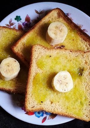 টোস্ট (toast recipe in bengali) রেসিপির প্রধান ছবি